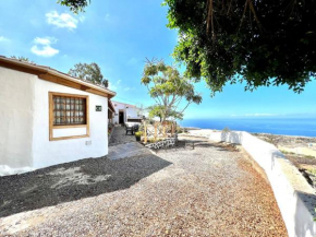 Casa vista al mar,piscina compartida,Wifi y jardin en Guia de Isora